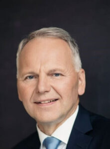 - Mr Jari Leppä, Minister for Agriculture and Forestry, Finland